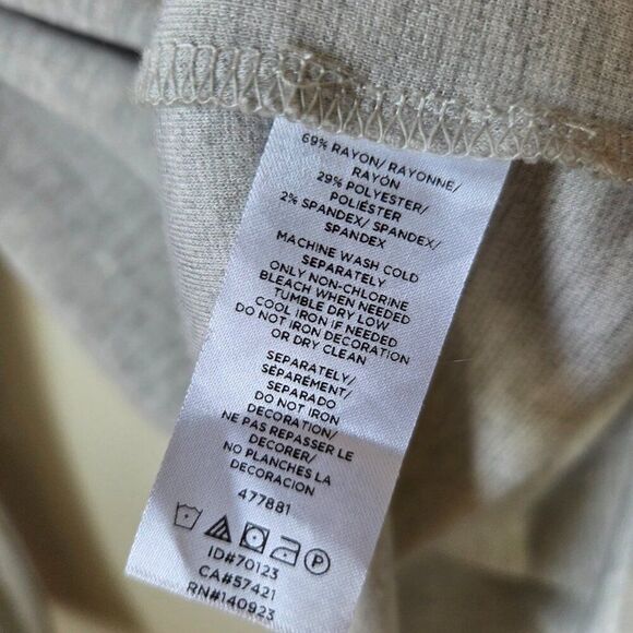 EUC LOFT LIGHT GREY MOCK NECK SOFT LONGSLEEVES TOP SIZE M - Picture 12 of 14